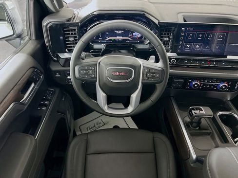 Used 2025 GMC Sierra 1500 SLT w/ SLT Premium Package AWD/4WD image 19