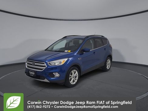 Used 2018 Ford Escape SE FWD image 6