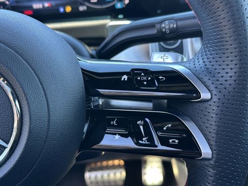 Certified 2025 Mercedes-Benz GLB 250 image 29