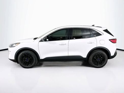 Certified 2022 Ford Escape SE w/ Cold Weather Package image 3