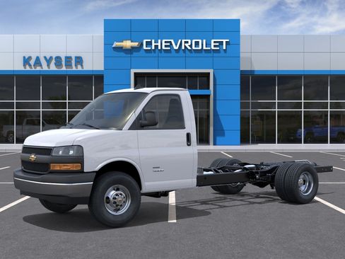 New 2026 Chevrolet Express 3500 w/ Power Convenience Package RWD image 17