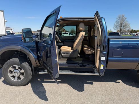 Used 2015 Ford F350 Lariat image 24