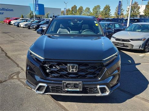 Used 2025 Honda CR-V Sport Touring image 2
