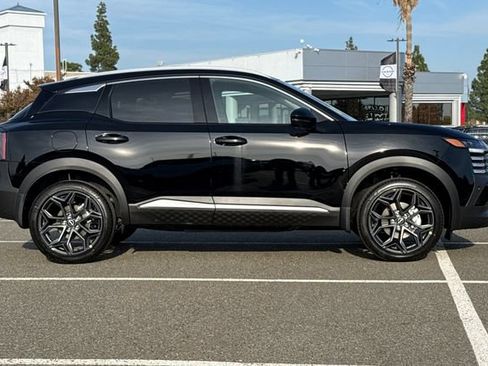 Certified 2026 Nissan Kicks SR w/ SR Premium Package AWD/4WD image 3