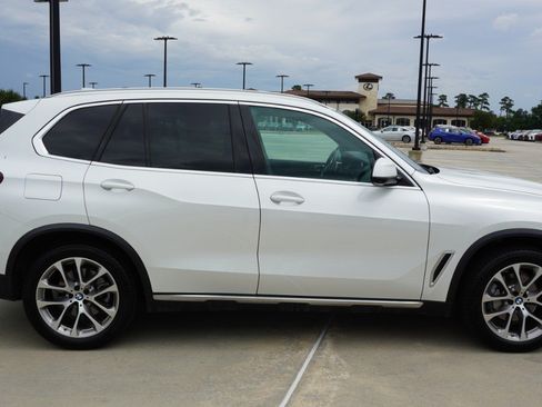 Used 2022 BMW X5 sDrive40i w/ Premium Package RWD image 5