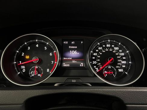 Used 2019 Volkswagen GTI Autobahn image 38