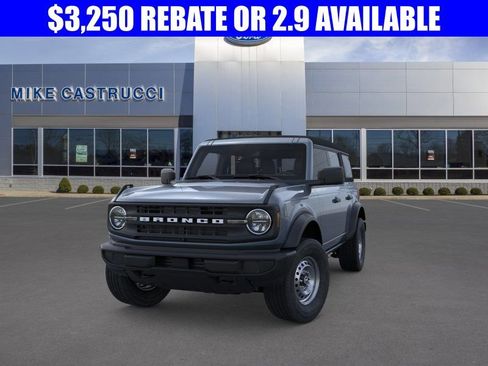 New 2025 Ford Bronco 4-Door image 2