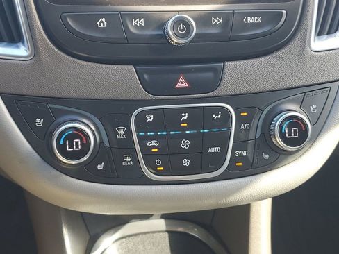 Used 2019 Chevrolet Malibu Premier w/ Sun and Wheel Package image 34