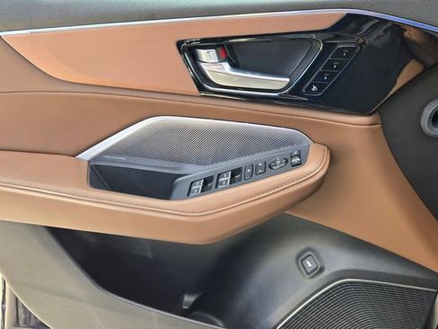 Certified 2025 Acura MDX w/ Technology Package FWD image 29