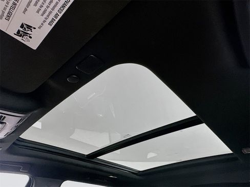 Used 2023 GMC Yukon Denali Ultimate image 21