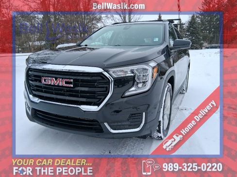 Used 2022 GMC Terrain SLE w/ Driver Convenience Package image 1