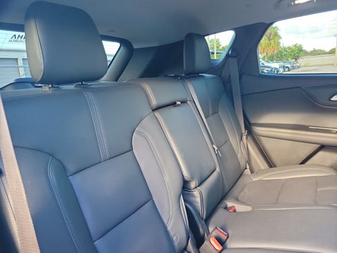 Used 2021 Chevrolet Blazer LT w/ Sound & Technology Package FWD image 6