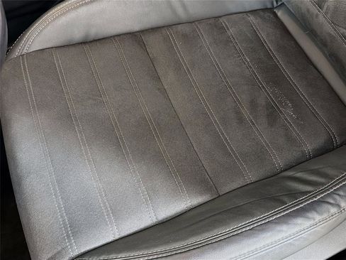 Used 2023 Mitsubishi Outlander SE AWD/4WD image 19