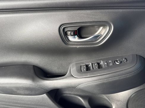Used 2024 Honda HR-V LX image 17