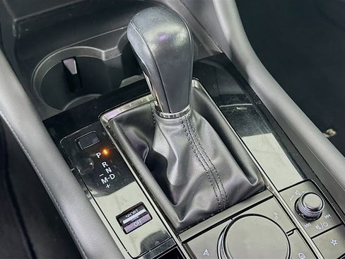 Used 2021 MAZDA MAZDA3 s image 24