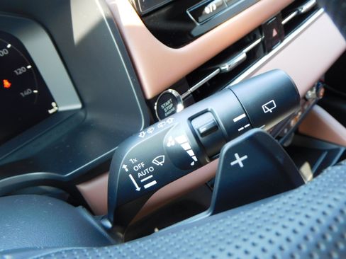 Used 2025 Mitsubishi Outlander SEL image 20