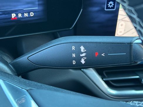 Used 2024 Chevrolet Equinox EV LT FWD image 31