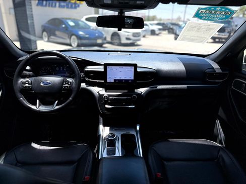 Used 2020 Ford Explorer XLT w/ Equipment Group 202A image 17