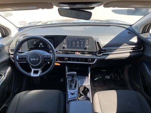 Used 2025 Kia Sportage LX image 13