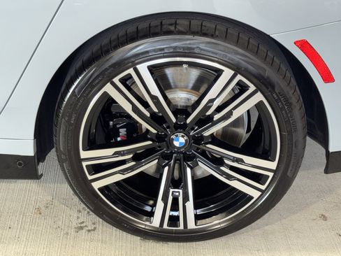Used 2025 BMW 760i xDrive w/ Executive Package AWD/4WD image 37