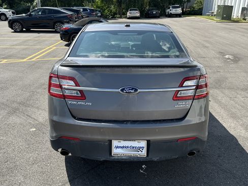Used 2013 Ford Taurus SEL FWD image 9