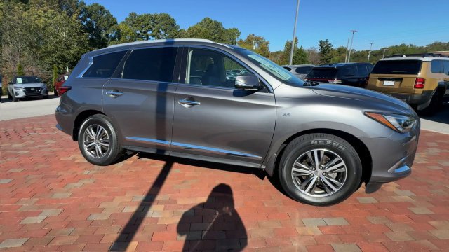 Used 2020 INFINITI QX60 Luxe w/ Essential Package FWD image 4