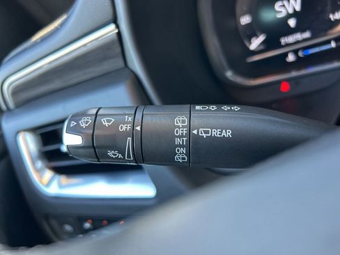 Used 2023 GMC Yukon SLT image 23