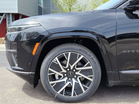 New 2025 Jeep Wagoneer S Limited image 8