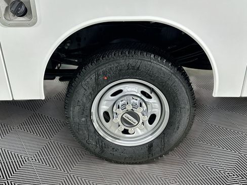 New 2026 Ford F350 XL w/ XL Chrome Package image 15