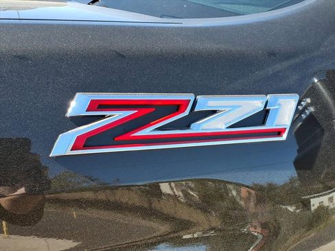 Used 2022 Chevrolet Silverado 2500 LTZ w/ LTZ Plus Package image 11