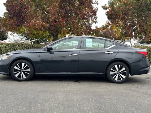 Certified 2022 Nissan Altima 2.5 SV image 7