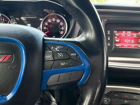 Used 2016 Dodge Challenger SXT RWD image 20