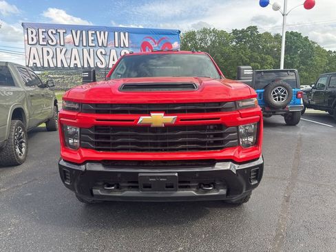Used 2025 Chevrolet Silverado 2500 Custom w/ Custom Value Package AWD/4WD image 2