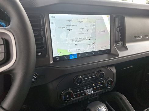 New 2025 Ford Bronco Badlands image 16