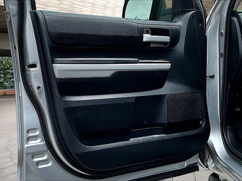 Used 2019 Toyota Tundra SR5 w/ SR5 Upgrade Package image 17