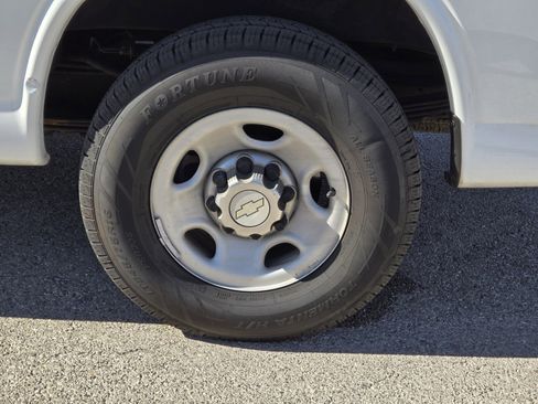 Used 2013 Chevrolet Express 2500 LS w/ Power Package image 6