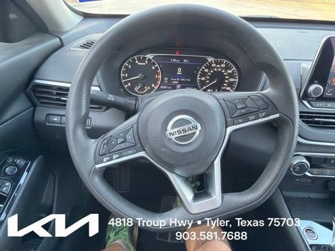 Used 2021 Nissan Altima 2.5 SV FWD image 17