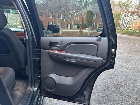 Used 2011 Chevrolet Tahoe LS w/ Convenience Package image 35
