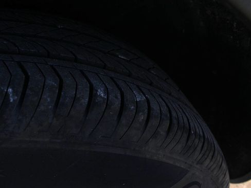 Used 2023 Buick Envision Preferred image 9