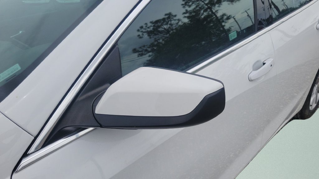 Used 2025 Chevrolet Malibu LT FWD image 11