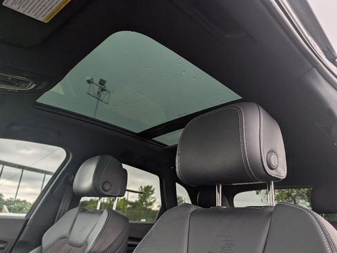 Used 2018 Audi SQ5 Premium Plus AWD/4WD image 16