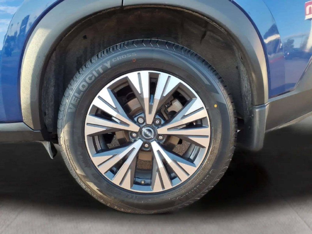 Used 2023 Nissan Rogue SV FWD image 20