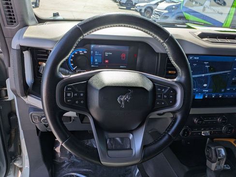 Used 2022 Ford Bronco Badlands AWD/4WD image 16