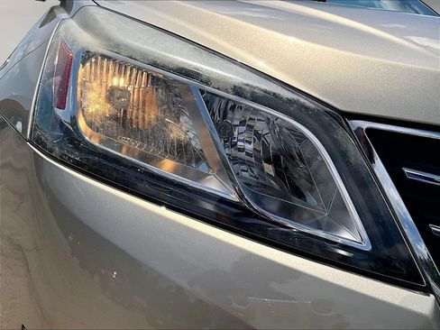 Used 2016 Chevrolet Traverse LT w/ Style and Technology Package FWD image 34