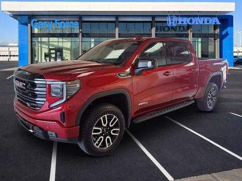 Used 2025 GMC Sierra 1500 AT4 w/ AT4 Premium Package AWD/4WD image 4