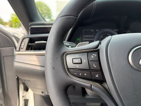 Used 2021 Lexus ES 300h w/ Premium Package FWD image 29
