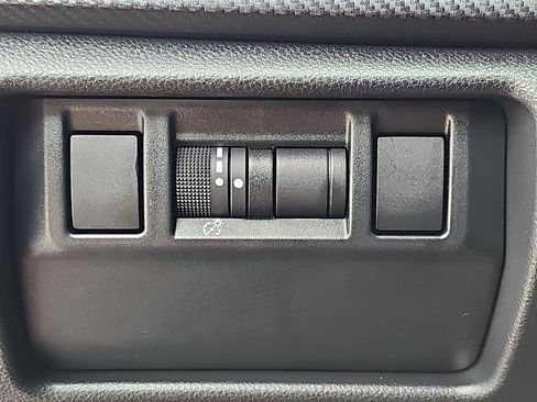Certified 2024 Subaru Crosstrek 2.5i Limited AWD/4WD image 30
