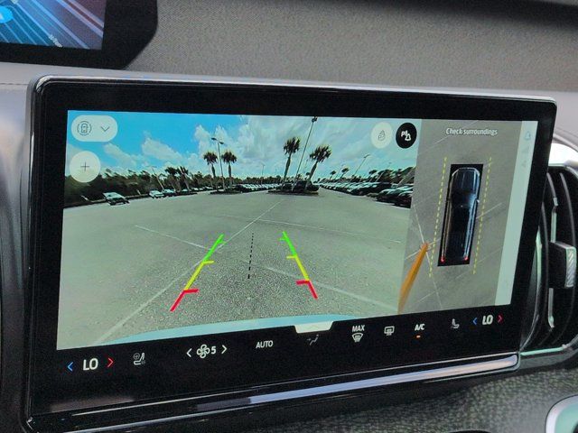 Used 2025 Ford Expedition Tremor AWD/4WD image 24