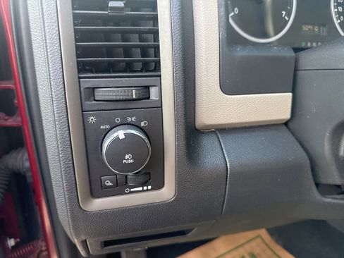 Used 2012 RAM 1500 Express AWD/4WD image 23