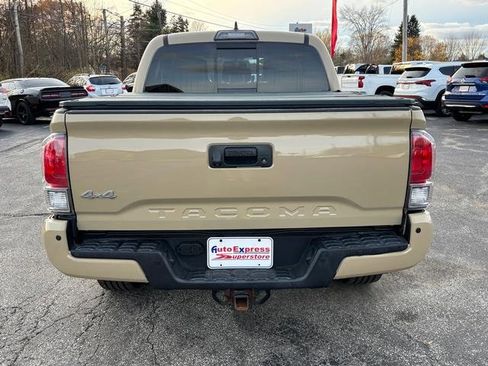 Used 2017 Toyota Tacoma Limited image 6